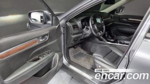 Renault-KoreaSamsung QM6 2.0 GDe RE Signature 2WD 2020 года из Южной Кореи