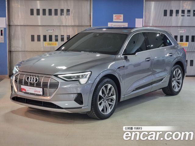 Audi e-tron 55 4WD 2023 года из Кореи