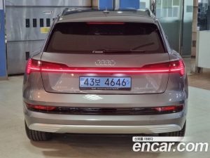 Audi e-tron 55 4WD 2023 года из Южной Кореи