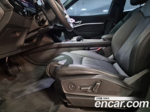Audi e-tron 55 4WD 2023 года из Южной Кореи