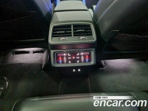 Audi e-tron 55 4WD 2023 года из Южной Кореи
