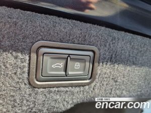 Audi A8 60 TFSI 4WD LWB 2020 года из Южной Кореи