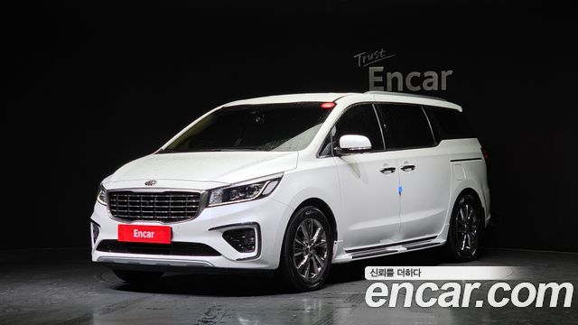 Kia Carnival 9-Seater Noblesse Special 2019 года из Кореи