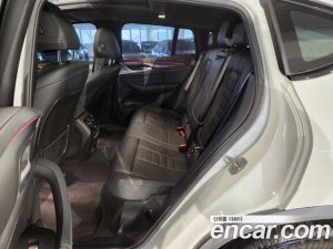BMW X4 xDrive20i M Sport X 2021 года из Южной Кореи