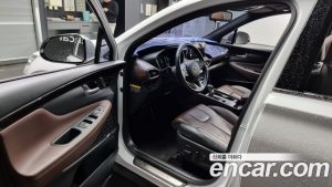 Hyundai Santafe Бензин 2.0T 2WD 2020 года из Южной Кореи