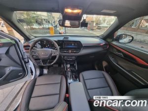 ChevroletGMDaewoo Trailblazer 1.3 Turbo 2WD 2024 года из Южной Кореи