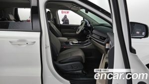 Kia Carnival HEV 9-Seater Noblesse 2024 года из Южной Кореи