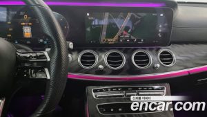 Mercedes-Benz E-Class E220d 4MATIC AMG Line 2021 года из Южной Кореи