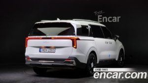 Kia Carnival 9-Seater Noblesse 2024 года из Южной Кореи