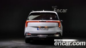 Kia Carnival 9-Seater Noblesse 2024 года из Южной Кореи