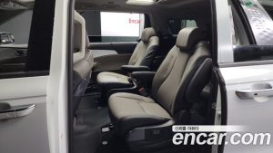 Kia Carnival 9-Seater Noblesse 2024 года из Южной Кореи