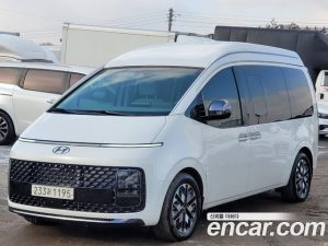 Hyundai Staria 4WD Lounge 7-Seater 2023 года из Южной Кореи