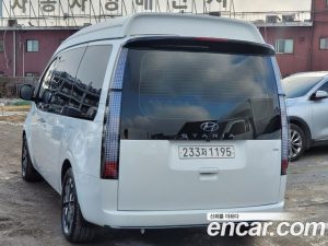 Hyundai Staria 4WD Lounge 7-Seater 2023 года из Южной Кореи
