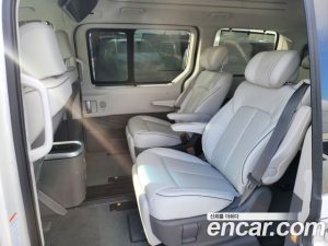 Hyundai Staria 4WD Lounge 7-Seater 2023 года из Южной Кореи
