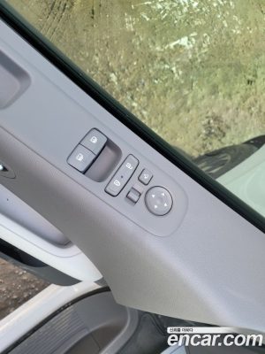 Hyundai Staria 4WD Lounge 7-Seater 2023 года из Южной Кореи