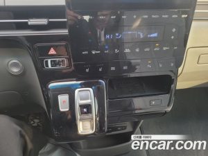 Hyundai Staria 4WD Lounge 7-Seater 2023 года из Южной Кореи