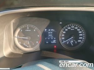 Hyundai Tucson Дизель 2.0 2WD 2019 года из Южной Кореи