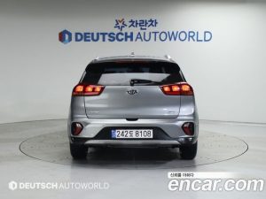Kia Niro 1.6 HEV 2020 года из Южной Кореи