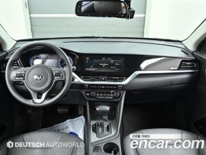 Kia Niro 1.6 HEV 2020 года из Южной Кореи