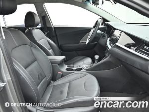 Kia Niro 1.6 HEV 2020 года из Южной Кореи
