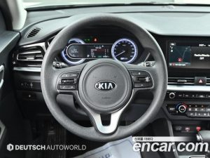 Kia Niro 1.6 HEV 2020 года из Южной Кореи