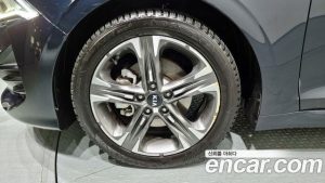 Kia K5 2.0 2020 года из Южной Кореи