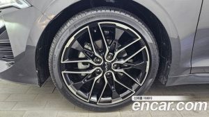 Kia K5 1.6 Turbo 2023 года из Южной Кореи