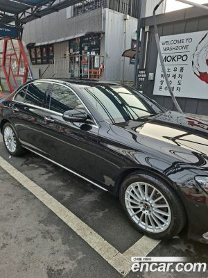 Mercedes-Benz E-Class E250 Exclusive 2021 года из Южной Кореи