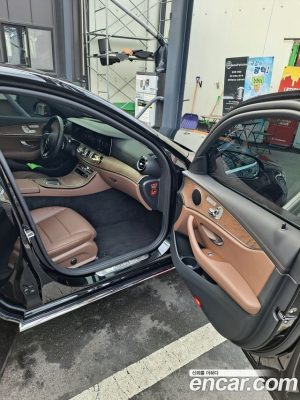 Mercedes-Benz E-Class E250 Exclusive 2021 года из Южной Кореи