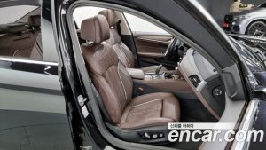 BMW 5-Series 530i xDrive Luxury Plus 2020 года из Южной Кореи