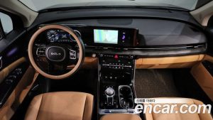 Kia Carnival 9-Seater Signature 2023 года из Южной Кореи