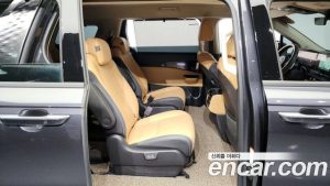 Kia Carnival 9-Seater Signature 2023 года из Южной Кореи