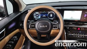 Kia Carnival 9-Seater Signature 2023 года из Южной Кореи