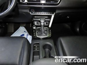 Kia Seltos Дизель 1.6 2WD 2020 года из Южной Кореи