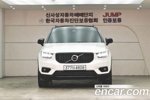 Volvo XC40 T4 R-디자인 2020 года из Южной Кореи
