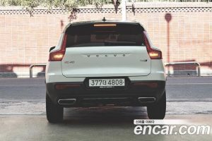 Volvo XC40 T4 R-디자인 2020 года из Южной Кореи