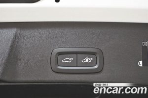 Volvo XC40 T4 R-디자인 2020 года из Южной Кореи