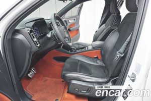 Volvo XC40 T4 R-디자인 2020 года из Южной Кореи