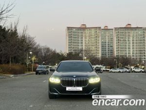 BMW 7-Series 730d xDrive Design Pure Excellence 2020 года из Южной Кореи