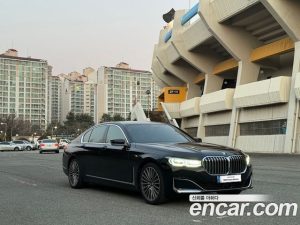 BMW 7-Series 730d xDrive Design Pure Excellence 2020 года из Южной Кореи