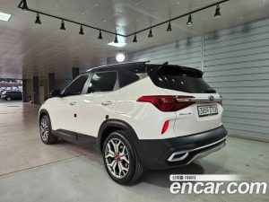 Kia Seltos Дизель 1.6 2WD 2020 года из Южной Кореи