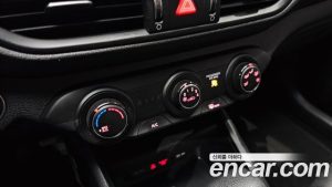 Kia K3 2020 года из Южной Кореи