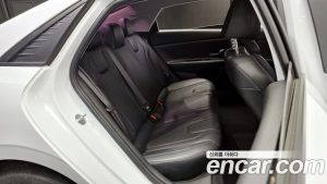 Hyundai AVANTE 1.6 2021 года из Южной Кореи