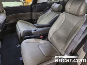 Kia Carnival Бензин 7-Seater Noblesse 2024 года из Южной Кореи