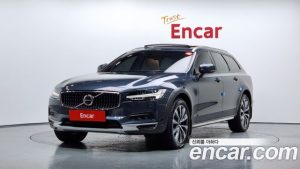 Volvo V90 B5 PRO AWD 2021 года из Южной Кореи