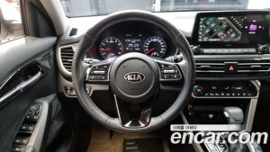 Kia Seltos Бензин 1.6 Turbo 2WD 2020 года из Южной Кореи