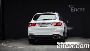 Mercedes-Benz GLC-Class GLC300 4MATIC Premium 2020 года из Южной Кореи