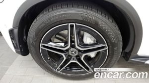 Mercedes-Benz GLC-Class GLC300 4MATIC Premium 2020 года из Южной Кореи