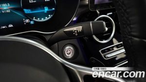 Mercedes-Benz GLC-Class GLC300 4MATIC Premium 2020 года из Южной Кореи