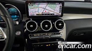 Mercedes-Benz GLC-Class GLC300 4MATIC Premium 2020 года из Южной Кореи
